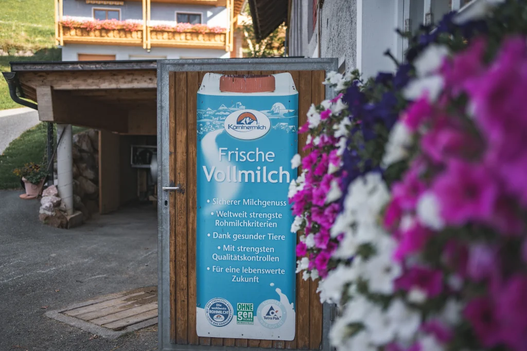 Unternehmensfotografie | Bergbauernhof Schluder | Tür | Kärntner Milch